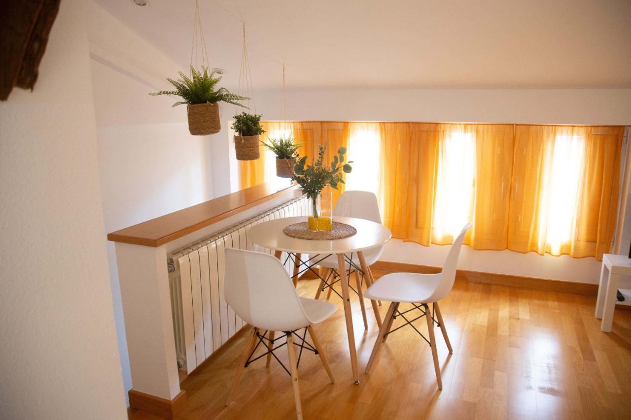 Apartmán Rajabai Almansa Exteriér fotografie